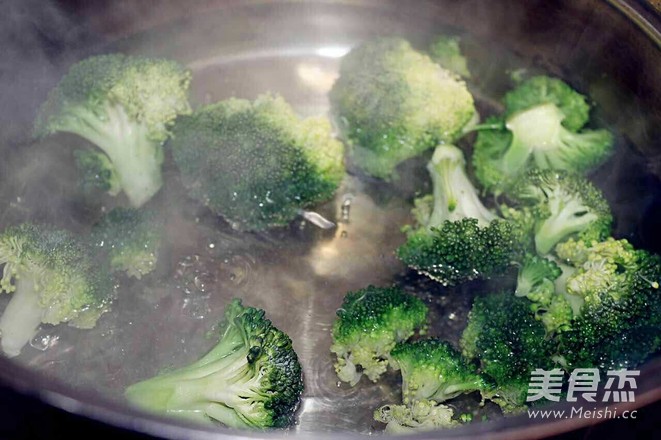 The Fragrance is Overflowing! to Supplement The Nutrition of The Child, How Can We Miss this Bowl recipe