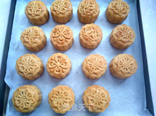 Refreshing Five-core Moon Cake recipe