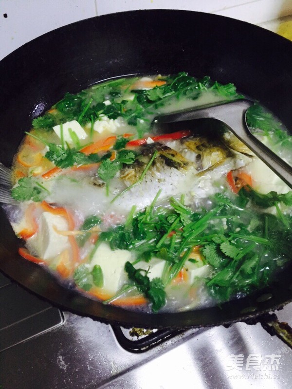 Milky White Crucian Fish Tofu Soup recipe