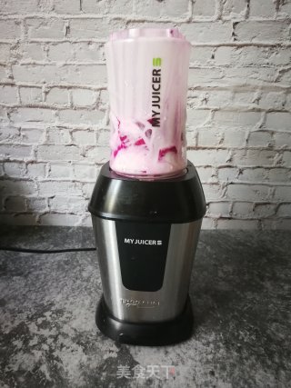 Dragon Fruit Flavored Milk recipe