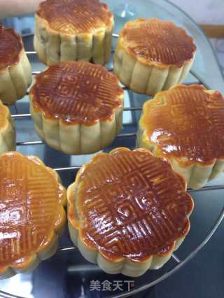 Cantonese-style Moon Cakes recipe