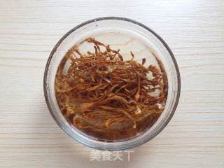 Stewed Duck Soup with Cordyceps Flower and Radish recipe