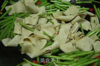 #春食野菜香# Stir-fried Baiye with Reed Artemisia recipe