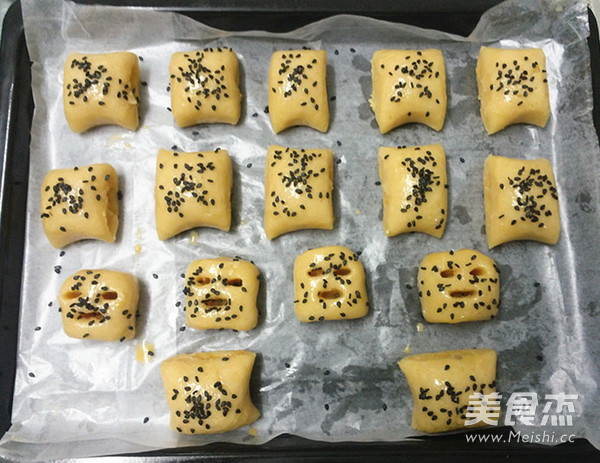 Condensed Milk Sweet Potato Small Square Crisp recipe