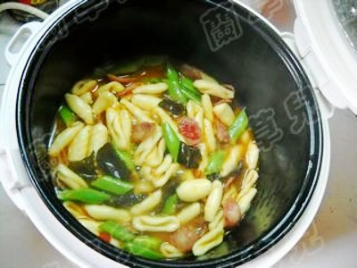 Sauce Braised Green Bean Cat Ear Noodles recipe