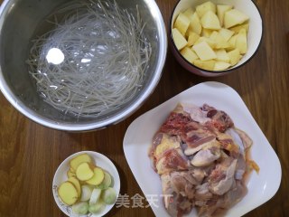 Stewed Vermicelli with Chicken and Potatoes recipe