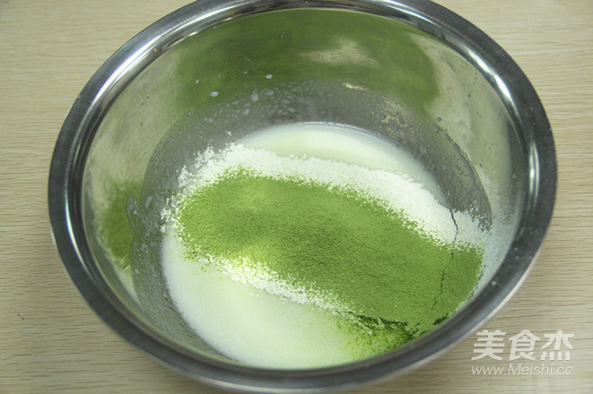 Barley Grass Green Cake Roll recipe