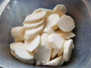 Stir-fried Fungus with Fresh Lily and Yam recipe