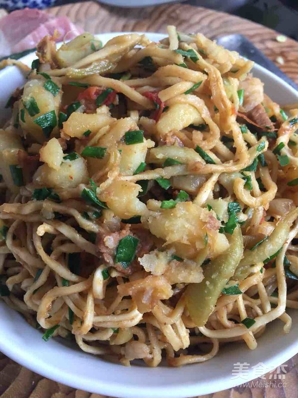 Braised Noodles with Beans in Iron Pot recipe