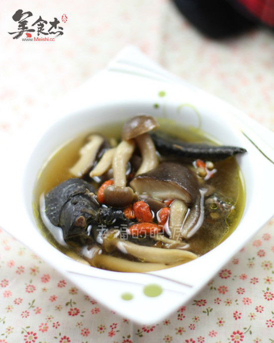 Black Chicken and Mushroom Soup recipe