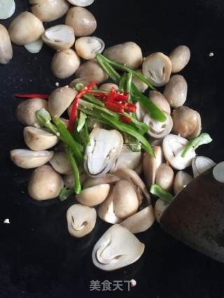 Straw Mushrooms in Oyster Sauce recipe