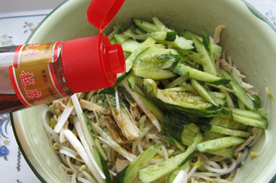 Mung Bean Sprouts Mixed with Shredded Chicken recipe