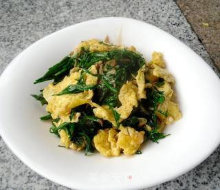 Stir-fried Chives with Egg and Shrimp Skin recipe