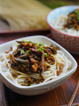 Rice Noodles with Minced Pork