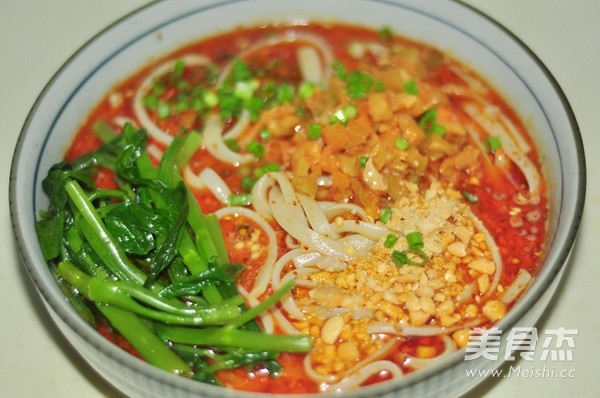 Spicy Beef Tendon Noodles recipe