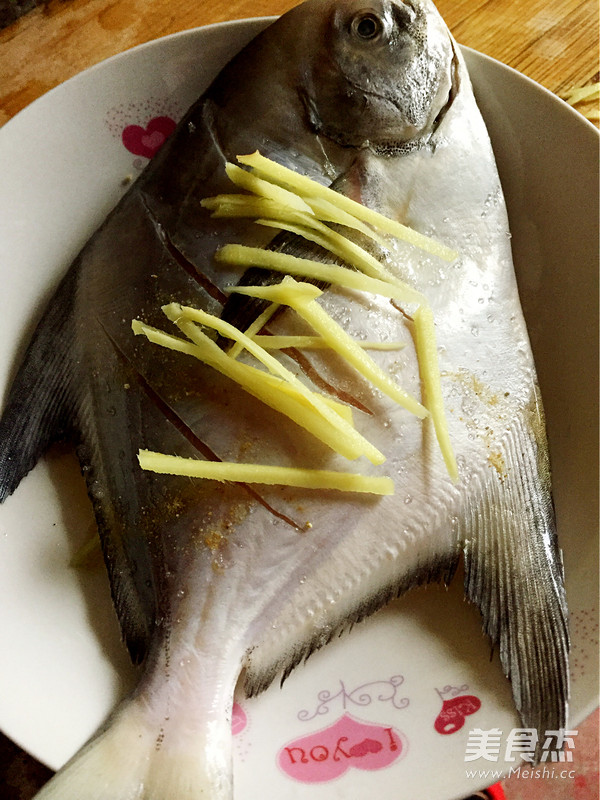 Steamed Pomfret recipe