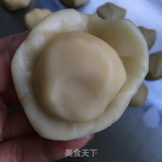 Mustard Fresh Meat Mooncakes recipe