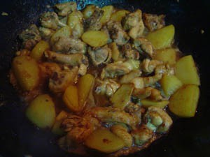 Braised Chicken with Potatoes in Zhuhou Sauce recipe