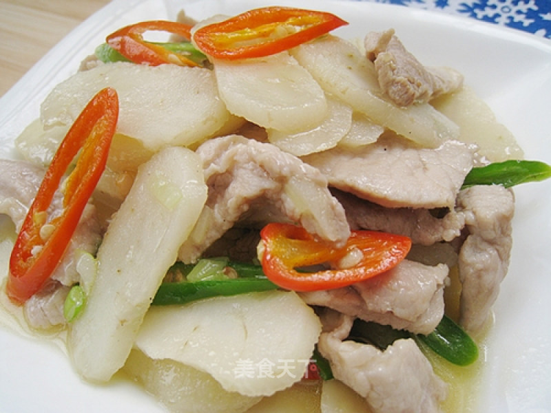 Stir-fried Sliced Pork with Water Chestnuts recipe