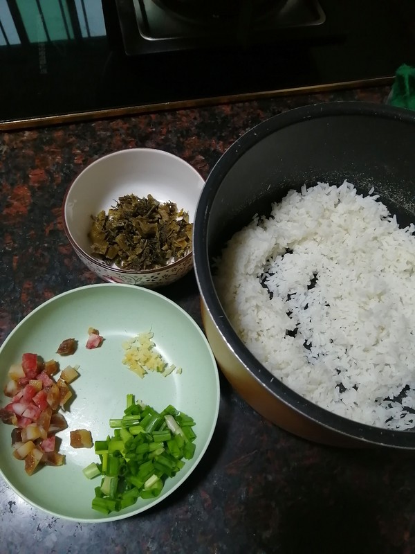 Hometown Food~~bacon and Pickled Vegetable Fried Rice recipe