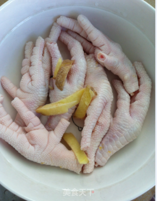 Summer Pickled Chicken Feet recipe