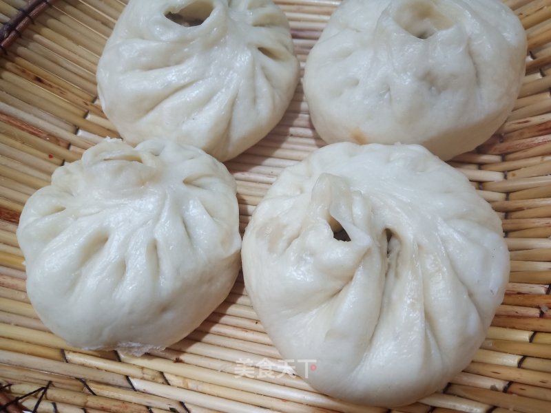 Big Steamed Buns with Vegetarian Stuffing recipe