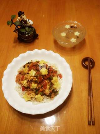Marinated Cold Noodles with Tomatoes and Ham recipe