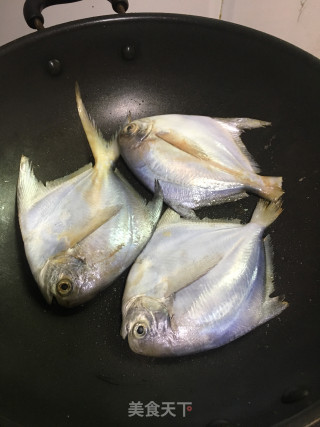 Braised Fish with Garlic recipe