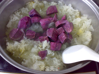 Purple Sweet Potato and Tremella Soup recipe