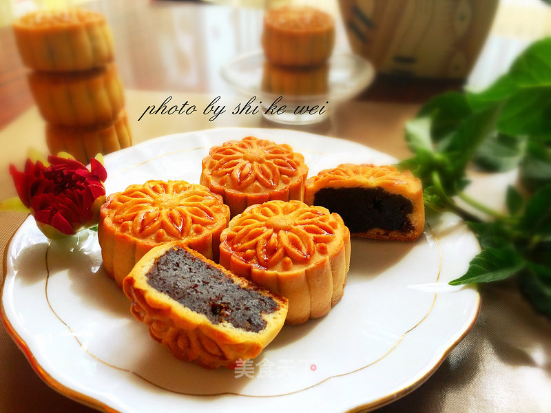 Cantonese-style Jujube Paste Filling Mooncakes recipe