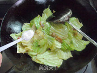 The Unique Deliciousness of Iron Pan Fried-shredded Cabbage recipe