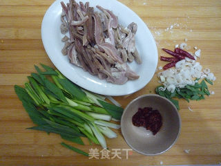 Stir-fried Shredded Tripe with Green Garlic recipe