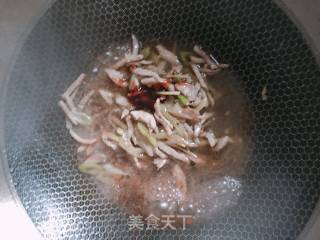Stir-fried Shredded Cabbage with Shredded Pork recipe