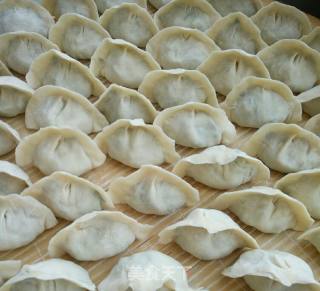 Celery Longli Fish Dumplings recipe