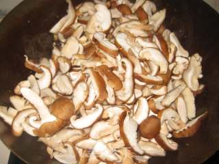 Stir-fried Pork with Mushrooms recipe