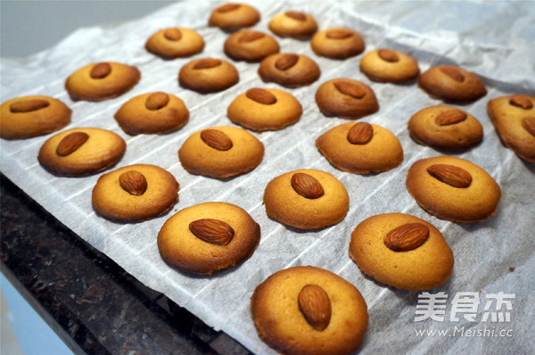 Almond Sweet & Crispy Cookies recipe