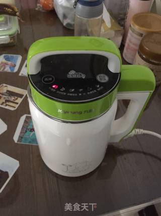 Soy Milk with Red Dates and Soybeans recipe