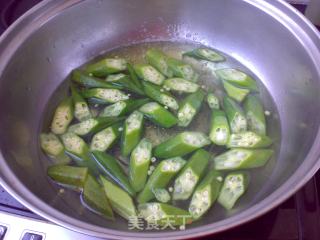 Garlic and Okra Quail Eggs recipe