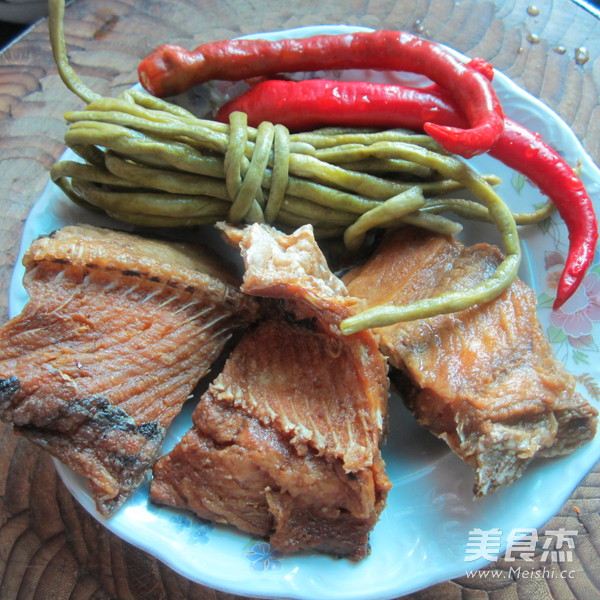 Stir-fried Cured Fish with Capers recipe