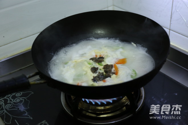 Sea Cucumber Egg Soup recipe