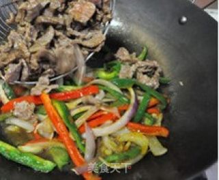 Stir-fried Beef with Curry Onion recipe