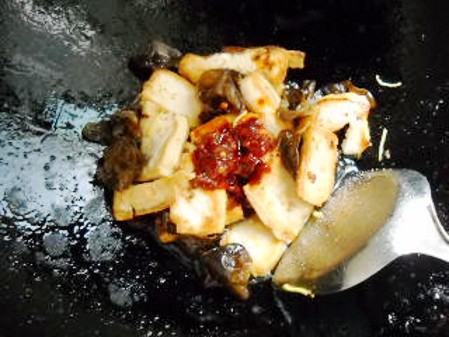 Stewed Tofu with Enoki Mushroom recipe