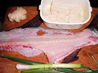 Three Kinds of Silver Carp---fish Bone Soup recipe