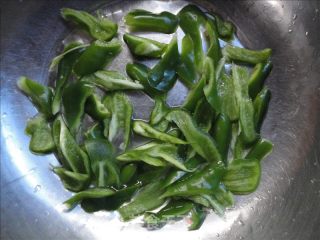 Green Pepper and Bean Curd Yuba recipe