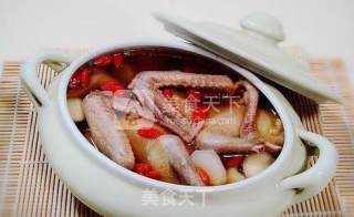 "palace Restaurant"-stewed Pigeon with Huaiqi and Huangjing recipe