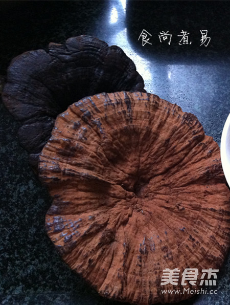 Lingzhi Maitake Mushroom Spare Rib Soup recipe