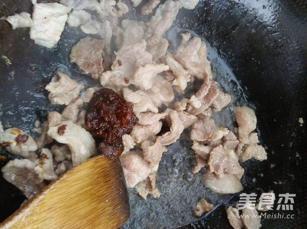 Fried Pork with Beans recipe