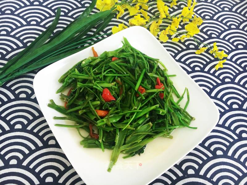 Vegetarian Stir-fried Water Spinach recipe