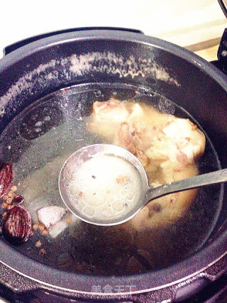 Homemade Translucent and Smooth Creative Frozen Elbow recipe