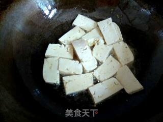 Stir-fried Tofu with Pork Belly and Fungus recipe